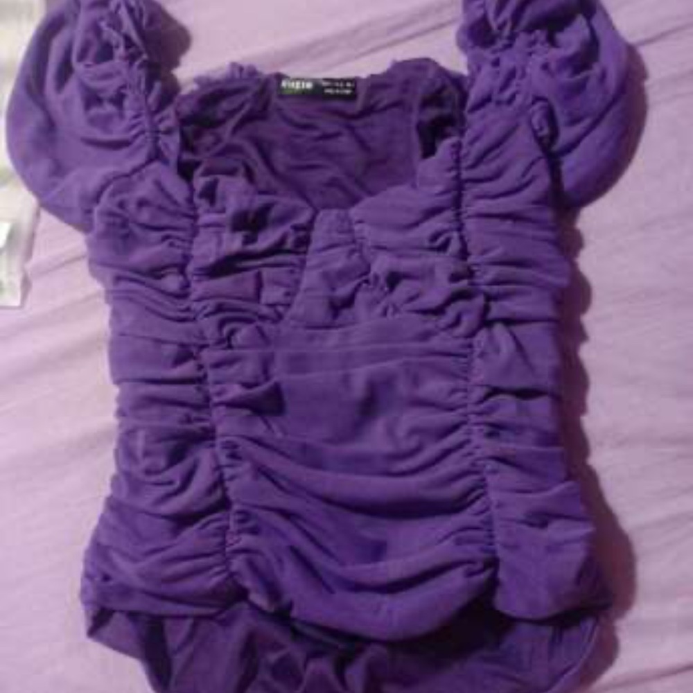 Sweetheart neckline ruched blouse - Picture 4 of 5